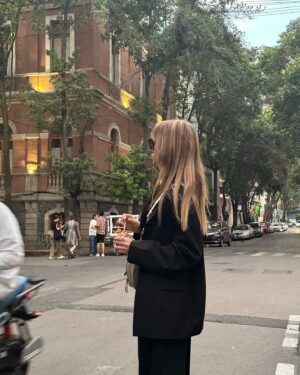 Azul Guaita Instagram - En la tercera foto de puede ver como casi me atropella una moto.. 
la ultima foto es sorpresa