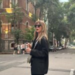 Azul Guaita Instagram - En la tercera foto de puede ver como casi me atropella una moto.. la ultima foto es sorpresa
