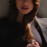 Azul Guaita Instagram - La pasión, la creatividad y la inspiración son las bases de cada proyecto que emprendo. Son la motivación que me impulsa, haciéndome sentir imparable, dinámica y decidida, como la nueva fragancia de @givenchybeauty Irresistible Very Floral. A ti, ¿qué te hace sentir irresistible? #Irresistible #GivenchyBeauty #GivenchyFragrance #GivenchyBeautyPartner #ad