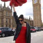 Bárbara Islas Instagram - Aquí romantizando la vida desde #Londres 💂‍♂️
