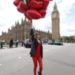 Bárbara Islas Instagram - Aquí romantizando la vida desde #Londres 💂‍♂️