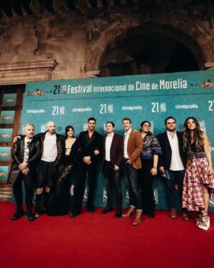 Bárbara López Instagram - ✨AHHHHH✨ 😍

@straightpelicula en el @ficm qué cosa más bella. 

Gracias @alejandrospeitzer @rtrujillos @oscaruriel71 @ale_vidaldf  por este sueño cumplido, la noche de ayer fue mágica. 

Gracias @michelleverdugo por ser mi compañera, tú sabes lo mucho que te amo y lo bendecida que soy de tenerte. 

@francomasini nos hiciste mucha falta, pero brillaste muchísimo acá ✨

Gracias @mariocervanttes por acompañarnos en este momento y capturar los mejores! 💕💕💕