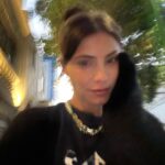 Bárbara López Instagram – La selfie más rápida y bien lograda que he hecho considerando lo tarde que iba a mi destino.