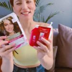Bárbara Lombardo Instagram - Ustedes se animan a teñirse en casa? 👀 Mis amigos de @lorealparis me sorprendieron con un kit maravilloso de mi marca favorita de coloración 💕 El kit de Excellence cuenta con una rutina de triple cuidado inspirada en el salón. Qué significa esto?Que los tres pasos cuiden de tu pelo y cuero cabelludo 🙂 1er paso: el color, protege tu color con la crema colorante enriquecida con pro keratina  2 do paso: lavado, con tu Shampoo de Cuidado Profesional de ph balanceado.  3 er paso: acondicionador intensivo Color Miracle que nutre y sella dejando un color brillante 👉🏻✨ Tip: yo lo aplico una vez por semana después del color para mantener el brillo, dura hasta 5 semanas. Las que lo usamos, sabemos que bomba es este acondicionador.  También me mandaron toalla, peine y scrunchy  de regalo para acompañarme en el proceso 💫 Ustedes se animan a teñirse en casa? #ExcellenceCreme #rutinadecolortriplecuidado #excellence