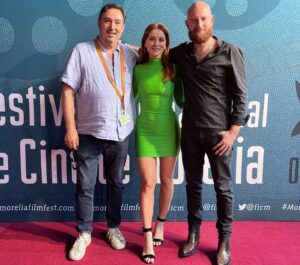 Bárbara Lombardo Instagram - Morelia fue hermoso @ficm 💚 gracias infinitas a @carlossantos.mx por confiar en mí y dejarme interpretar a “Jackie Lombardo” a @monicahuarte por ser la mejor compañera y al MEJOR crew por ser los mejores compañeros y técnicos. #SeñoraInfluencer se ve divina. Espero puedan verla pronto en los cines de todo México 🇲🇽 #señorainfluencer 
•
Gracias @_tavogarcia @mishkabuenosaires