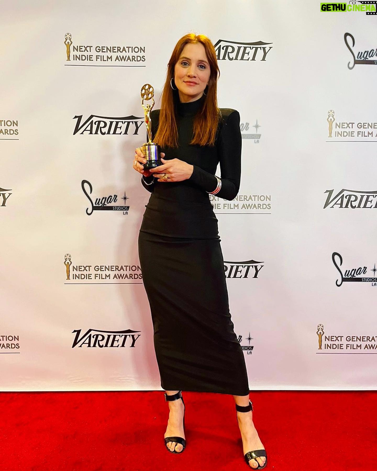Bárbara Lombardo - 13.4K Likes - Thank you Next Generation Indie Film Awards for the Best Actress Award for the film “Manuela” 🩷 🇺🇸 🇦🇷
I am beyond happy & grateful for the honor.
And thank to the amazing crew, you guys were amazing 🌷
Gracias por este reconocimiento a mi trabajo
@indiefilmawards