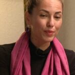 Bárbara Mori Instagram - El Rincon de los errores es un espacio que crearon @marimarvega y @efrenmartinezo para conectarnos a través de las historias de los otros y darnos cuenta que todos somos vulnerables en un mundo donde errar está mal visto. Hablar de nuestros errores nos enseña mucho, nos ayuda y nos permite transformarlos. Me parece muy valioso este espacio. Es para mi un honor y placer formar parte de @elrincondeloserrores y poder compartir mis errores con ustedes. Gracias Mar, sabes lo que te amo y admiro, gracias por crear este espacio desde ese corazón enorme que tienes para ayudar a otros a reflejarse en cada uno de nosotros. Te amo. Y gracias Efrén por compartir tu sabiduría con el mundo. Te admiro y te respeto muchísimo! ❤️ No se pierdan todos los episodios, son una joyita para el alma.