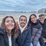 Bárbara Mori Instagram - La abuela Gladys que cumplió 102 y está regia y la familia del Sur. Los amo!❤️ Paisito mío, corazoncito en el mar. 🇺🇾