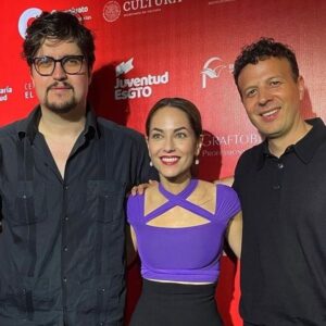 Bárbara Mori Instagram - “Perdidos en la noche” en el @giffmx 
Gracias por todas las atenciones 🩵