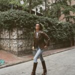 Büşra Develi Instagram - 🤎