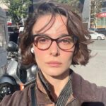 Büşra Develi Instagram - 🧠