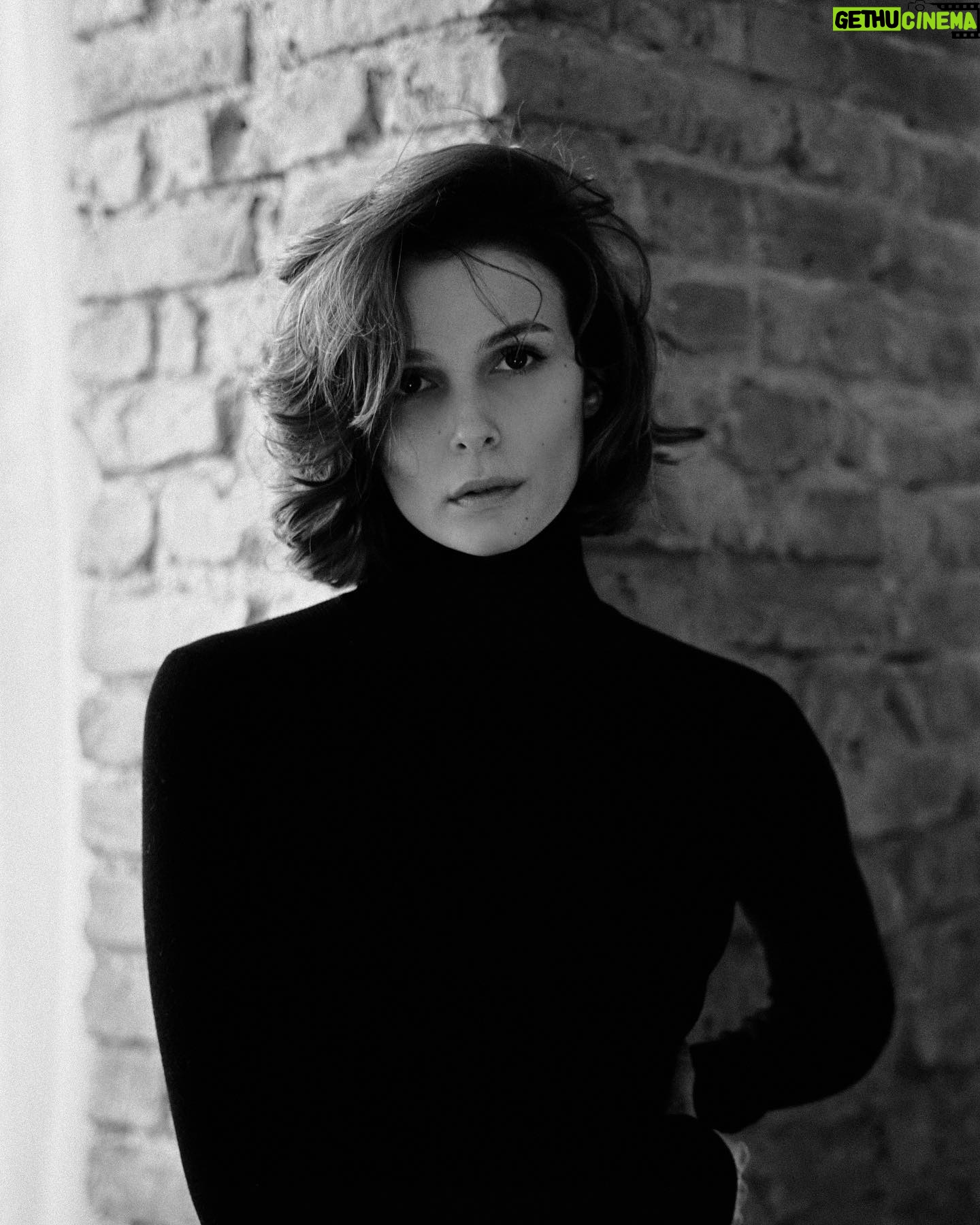 Büşra Develi Instagram - 📷 @cansu.kiziltass 🤍