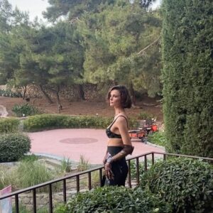 Büşra Develi Instagram - 🥂✨🤍