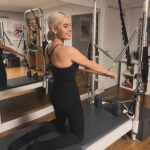 Büşra Pekin Instagram - Yeni senenin ilk antrenmanı! En sevdiğim sözü size hatırlatmak istiyorum! Düzenli yaptığınız her şey fark yaratır! İyi ve sağlıklı yıllar herkese! 🤍