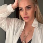 Büşra Pekin Instagram - Çekim günü 💙 / Shooting day