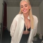 Büşra Pekin Instagram - Çekim günü 💙 / Shooting day