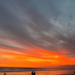Büşra Pekin Instagram - Zaten like’lar düşmüş. Manzaralara hele 0 ilgi.. Ama derdimiz ordaki rakam değil be gülüm. Enjoy the sunset! #nofilter #sunset
