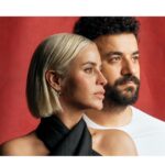 Büşra Pekin Instagram - Hala soruluyor. Merakınızı son kez giderelim. Sevgili değiliz. Hiç olmadık. Ama şahane film partneri ve mis gibi dost olduk. Çok Aşk sinemalarda. ❤️🎬