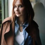 Başak Gümülcinelioğlu Instagram – Bugün #BirDerdimVar ın 4. Bölümü yayınlanıyor. Bu fotoğrafları dizimizi anlatmak için verdiğim röportajım için @cepliadam çekti. Öyle severek, inanarak, emek ederek çektiğimiz bir iş ki. İster 6 bölüm ister 60 bölüm sürsün. Her anından cebinize ve gönlünüze koyacağınız dersler çıkar, şifa bulursunuz… Her zaman arkasındayım, her zaman da olacağım. ♥️ @birderdimvardizi