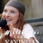 Başak Gümülcinelioğlu Instagram – #İstekŞarkı – CRAZY! YAYINDA 💥💥💥

“But maybe I’m crazy
Maybe you’re crazy
Maybe we’re crazy
Probably..” 

Bu şarkı hakkında söyleceklerim bu kadar ☺️❤️

Umuyorum bu haftaki istek şarkımızı da seversiniz ve sevgi ile yolunuza eşlik ederiz. 🎵❤️🎤 

#İstekŞarkı : Crazy – Gnarls Barkley (2006)
Söz – Müzik : Brian Burton, Thomas Callaway, Gian Franco Reverberi, Gian Piero Reverberi
Performans : Başak Gümülcinelioğlu
Gitar : Hasan Aran 
Bas : Buğra Ortakçı 
Davul / Perküsyon : Batuhan Koç 
Kayıt : Que Productions 
Mix : Que Productions, Batuhan Koç 
Video Görsel : Burcu Erdilmen, Mehmet Erdilmen
Kurgu : Burcu Erdilmen
Görsel ve Logo Tasarımı : Gülşah Mutlu , Burcu Erdilmen 
Makyaj : Dilan Şen
Prodüksiyon Asistanı : Meryem Baburoğlu 

Kanalımın diğer içeriklerine ulaşmak için ABONE olup, beğendiğiniz içeriklere yorum yaparsanız ne mutlu edersiniz! 😊