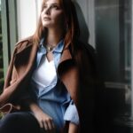 Başak Gümülcinelioğlu Instagram - Bugün #BirDerdimVar ın 4. Bölümü yayınlanıyor. Bu fotoğrafları dizimizi anlatmak için verdiğim röportajım için @cepliadam çekti. Öyle severek, inanarak, emek ederek çektiğimiz bir iş ki. İster 6 bölüm ister 60 bölüm sürsün. Her anından cebinize ve gönlünüze koyacağınız dersler çıkar, şifa bulursunuz… Her zaman arkasındayım, her zaman da olacağım. ♥️ @birderdimvardizi