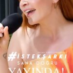 Başak Gümülcinelioğlu Instagram – #İstekŞarkı – Sana Doğru 🧡

Benim yolumsa sana doğru, dolandı durdu, çıkmaz bir sokakmış meğer… 
Böyle hissettiğimiz yıllara, yollara, insanlara… Sana doğru öyle bir şarkı ki, her dinlediğinde insana “Gerçekten de öyle!” hissi yaratabiliyor… Ondandır ki istek şarkı başladığından beri 100 küsür ayrı kişi tarafından istenmiş… En azından biz saymayı 100 de bıraktık… 

Umuyorum bu haftaki istek şarkımızı da seversiniz ve sevgi ile yolunuza eşlik ederiz. 🎵❤️🎤 

#İstekŞarkı : Sana Doğru – Ajda Pekkan (1983)
Söz : Fikret Şeneş
Müzik : Mia Martini
Performans : Başak Gümülcinelioğlu
Gitar : Hasan Aran 
Bas : Buğra Ortakçı 
Davul / Perküsyon : Batuhan Koç 
Kayıt : Que Productions 
Mix : Que Productions, Batuhan Koç 
Video Görsel : Muhittin Aydoğan
Kurgu : Burcu Erdilmen, Yahya Özcan 
Görsel ve Logo Tasarımı : Gülşah Mutlu , Burcu Erdilmen 
Makyaj : Ezgi Halilbeyoğlu
Prodüksiyon Asistanı : Meryem Baburoğlu 
Köpek : Martı :)