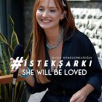 Başak Gümülcinelioğlu Instagram - Bu hafta #İstekŞarkı : She will be loved - Maroon5 🤍 Tamamını dinlemen için @basakgumulcinelioglu Youtube hesabına , ve geri kalan tüm gönderileri takip etmek için de hesabımızı takip etmeyi unutmayın! Her hafta yayınladığımız şarkıların en sevilen kısmını ayrı olarak şarkı sözleriyle paylaşıyoruz 😊 Önümüzdeki haftanın #istekşarkı larını bu postun altına alalım 🥂 #istekşarkı #başakgümülcinelioğlu #shewillbeloved #maroon5