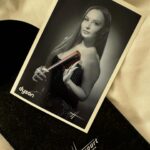 Başak Gümülcinelioğlu Instagram - Paristen dönüldü, koşa koşa sete gidiyorum 🫶🏻 Şimdilik ortaya karışık bir en sevdiğim, anlar, müzikler, yemekler, ve @ctnkcgri #dump ı yapıyorum. Ama sanmayın ki Paris fotoğrafları burada biter, ben bir süre azıcık buralardayım. 🥲 (Sevdiğim şeyleri tagledim #reklam yazıyorum.)
