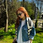 Başak Gümülcinelioğlu Instagram - Ben, bahar, kedi, sevdiğim bir moda ikonunun seçim kombini 🌳