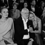 Başak Gümülcinelioğlu Instagram – Ben hayatta en çok seni görmeyi, sana dönmeyi, sana benzemeyi sevdiğimi fark ettim… İyi ki doğdun annem, hayatımın ilk şükür sebebi sensin. Varlığın paha biçilemez bir ışık, hayatlarımızın Neşesisin. Allah seni yanımızdan, canımızdan eksik etmesin 🤍 @nsgmlcnli 🧿 
(Son fotoğrafı içimiz ısınsın, yüzümüze bir gülücük gelsin, ne kadar şanslı olduğumuzu hatırlayalım diye koydum. Öyle yapalım 😌)