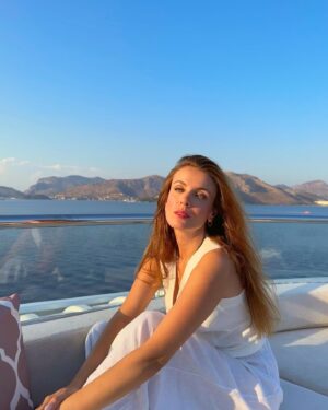 Başak Parlak Instagram - Geçen hafta olan bazı şeyler dumpı 🌹