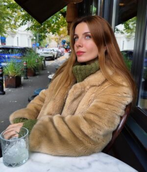 Başak Parlak Instagram - Freeze the moment 🥶