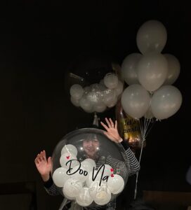 Bae Doona Instagram - Thank you guys for the birthday wishes! I felt blessed..♥️ 생일 축하해주신 여러 분들께 감사합니다. 덕분에 사랑하는 친구들 지인들 가족들에게 불시의 서프라이즈파티도 선물받고 따뜻하고 행복한 생일주간을 보냈답니당..