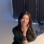 Bae Suzy Instagram - 뒤적뒤적🐾