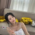 Baek Ji-heon Instagram - 🍬🍭🎂💕🪄