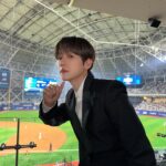 Baekhyun Instagram - 🎤⚾️ @mlb