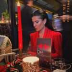 Bahar Şahin Instagram - Bırakın karanlık geceleri güzel kadınlar aydınlatsın ✨♥️