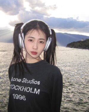 Bai Lu Instagram - 