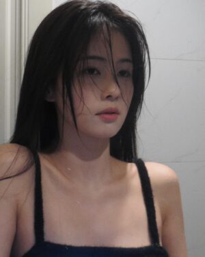 Bai Lu Instagram - 💤