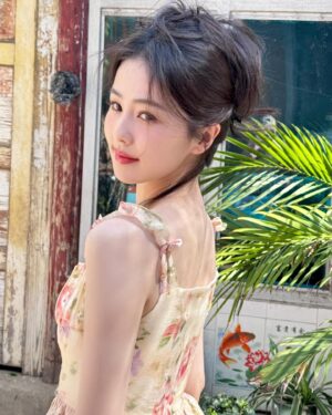 Bai Lu Instagram - 