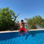 Bailey May Instagram - I need my tan back 😝