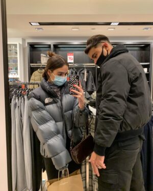 Bailey May Instagram - Christmas shopping with the Sis