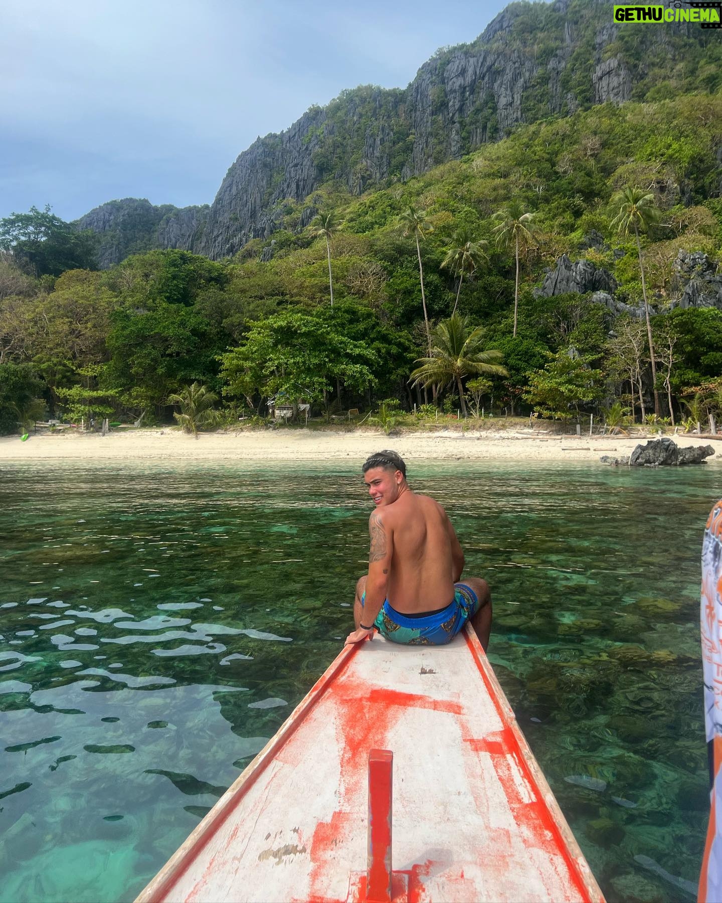 Bailey May Instagram - Paradise is an understatement