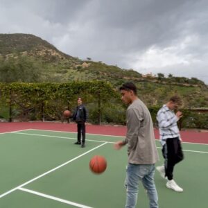 Bailey May Instagram - Need some basketball lessons 😂
