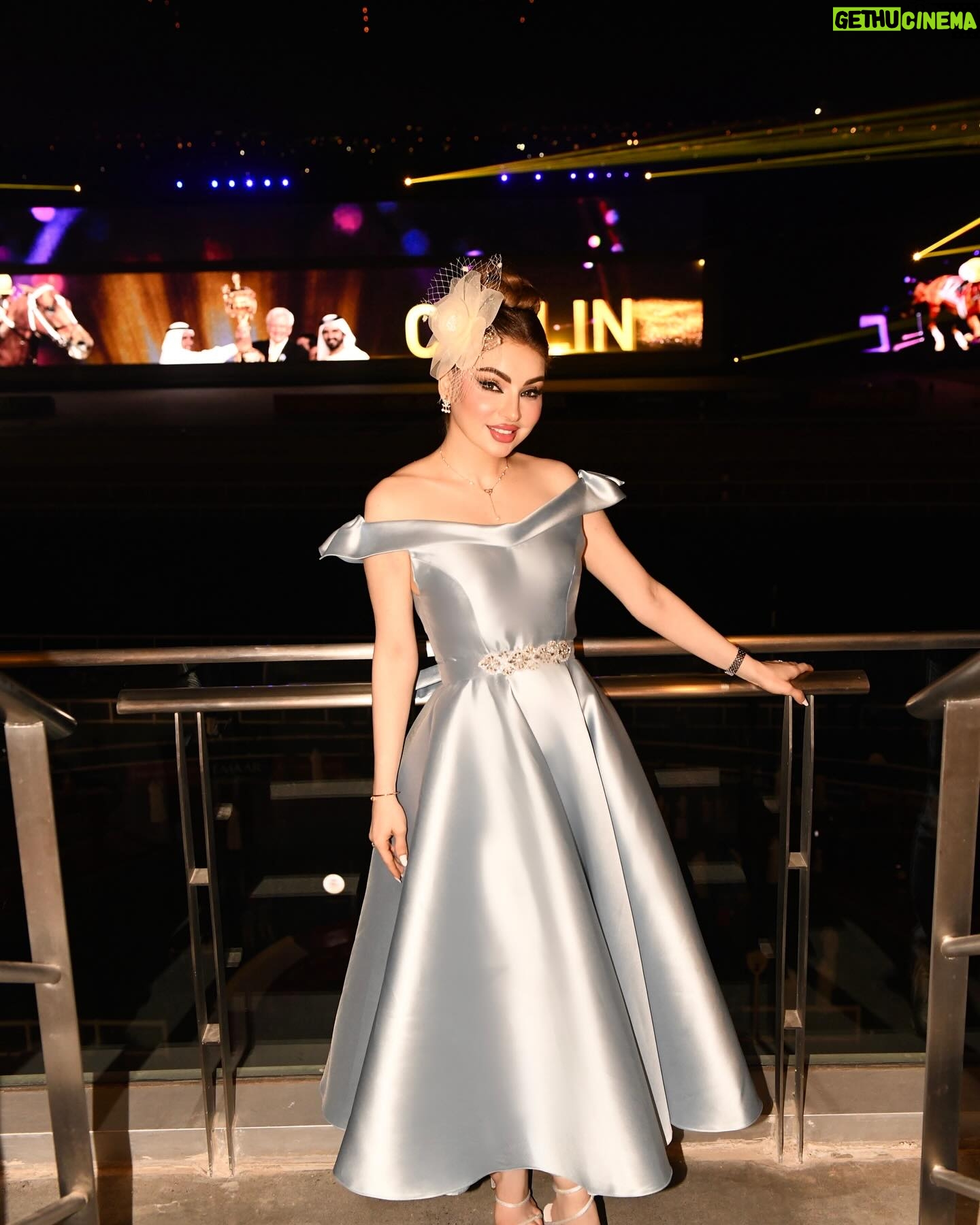 Ban Adnan Instagram - Dubai World Cup كأس دبي العالمي Thank you for the lovely invitation @longines @savoirarabia @pierette.yammine @racingdubai 📷: @ali.alkurdi.photography hairstyle: @joey_hassoun Dresse: @aliasaad.official