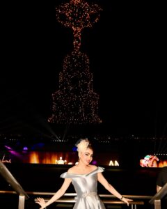 Ban Adnan Instagram - Dubai World Cup كأس دبي العالمي Thank you for the lovely invitation @longines @savoirarabia @pierette.yammine @racingdubai 📷: @ali.alkurdi.photography hairstyle: @joey_hassoun Dresse: @aliasaad.official