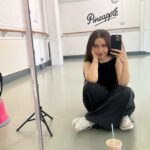Bana Shirwan Instagram - excuse my not so white shoes 🫧😩