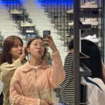 Bang Min-ah Instagram - 윤서가 선물도주고 🎁 윤서가 머리도 묶어주고 🧸 윤서랑 노래도 해따 🎊 행복해따 그치 키키키