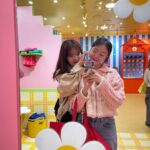 Bang Min-ah Instagram - 윤서가 선물도주고 🎁 윤서가 머리도 묶어주고 🧸 윤서랑 노래도 해따 🎊 행복해따 그치 키키키