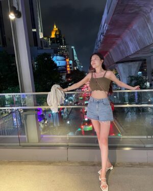 Bang Min-ah Instagram - 모녀셋 여행이었더랬다 🌹